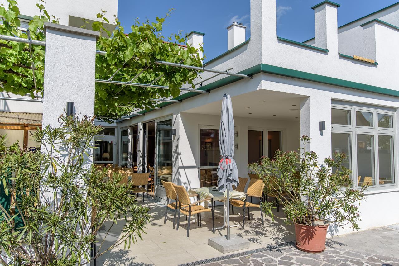Hotel Zachs Sankt Margarethen im Burgenland Luaran gambar
