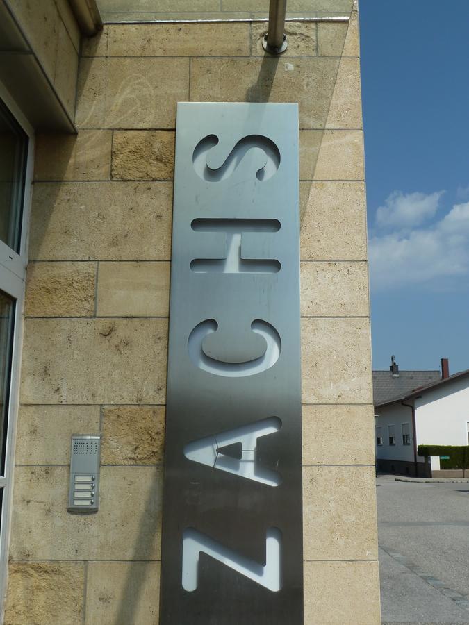 Hotel Zachs Sankt Margarethen im Burgenland Luaran gambar